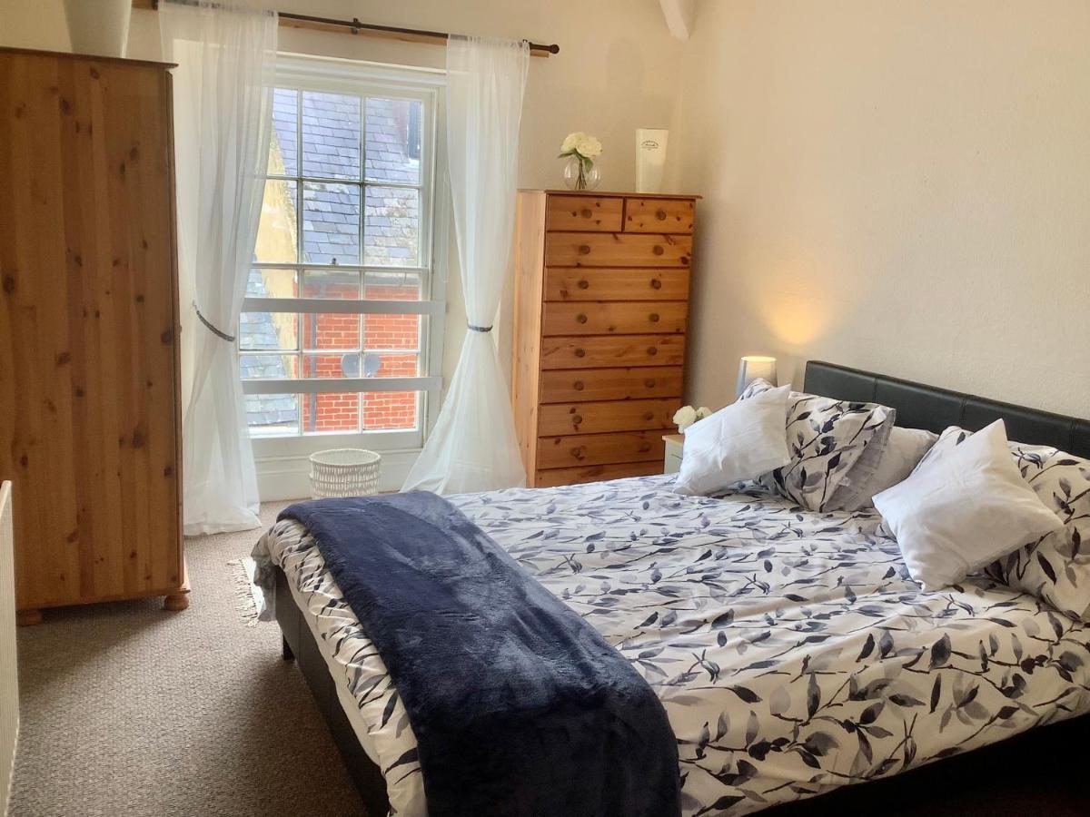 Second Floor Apartment Tenby Town Centre מראה חיצוני תמונה