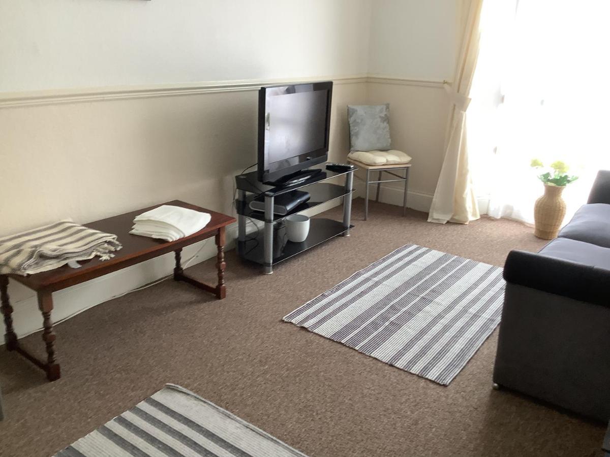 Second Floor Apartment Tenby Town Centre מראה חיצוני תמונה