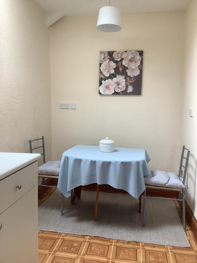 Second Floor Apartment Tenby Town Centre מראה חיצוני תמונה