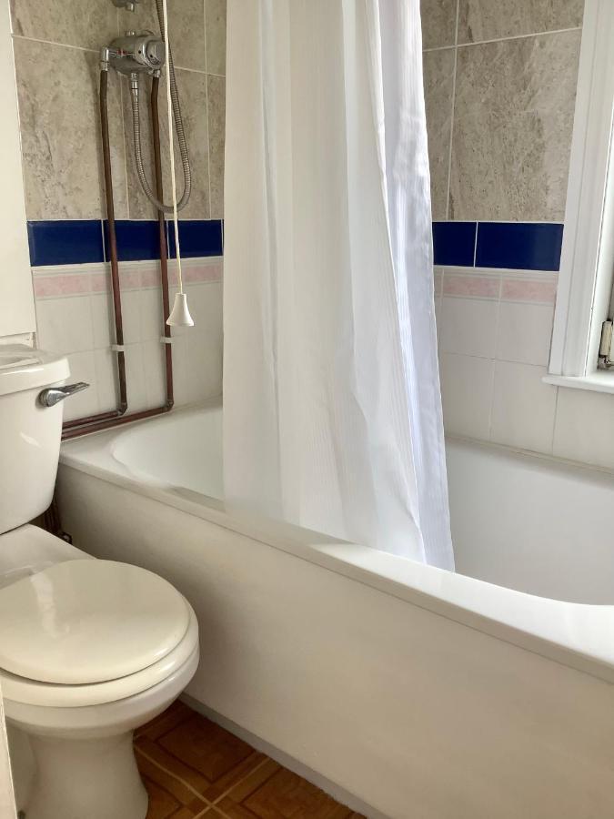 Second Floor Apartment Tenby Town Centre מראה חיצוני תמונה